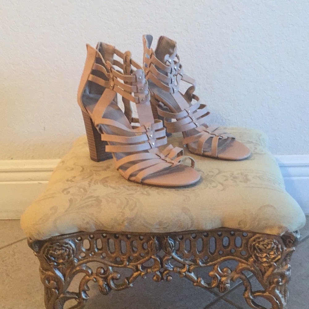 Charlotte Russe Tan four inch heel shoes size 8